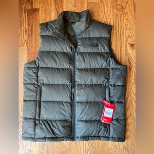 NWT North Face Vest